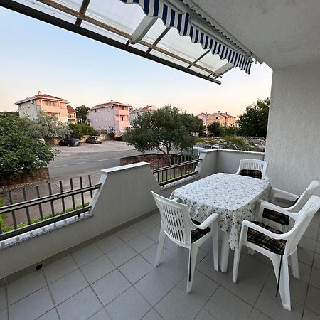 Apartmani Ana Malinska Exterior foto